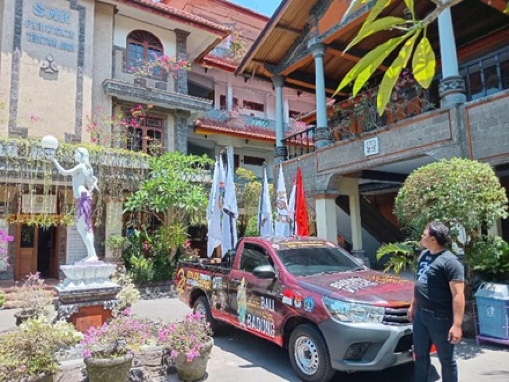 Giat Sosialisasi Mobil Keliling Pilkada Serentak 2024 di Desa Dalung